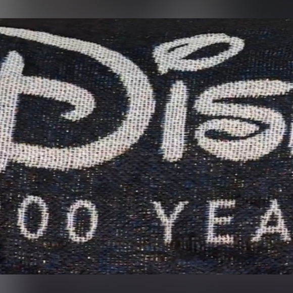 DISNEY, 100 ANNIVERSARY METALLIC WOVEN TAPESTRY THROW, #605 OF 1403,LIMITED ED. - Picture 11 of 14